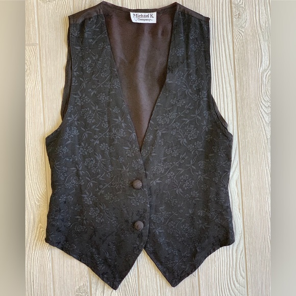 Black vest with silk floral details - Picture 6 of 7